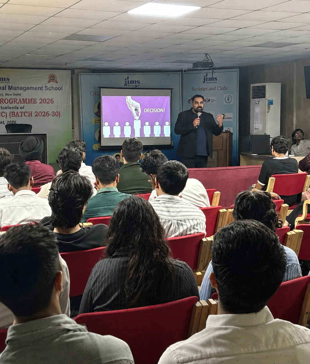 Keynote Delivery on Strategic Decision Making